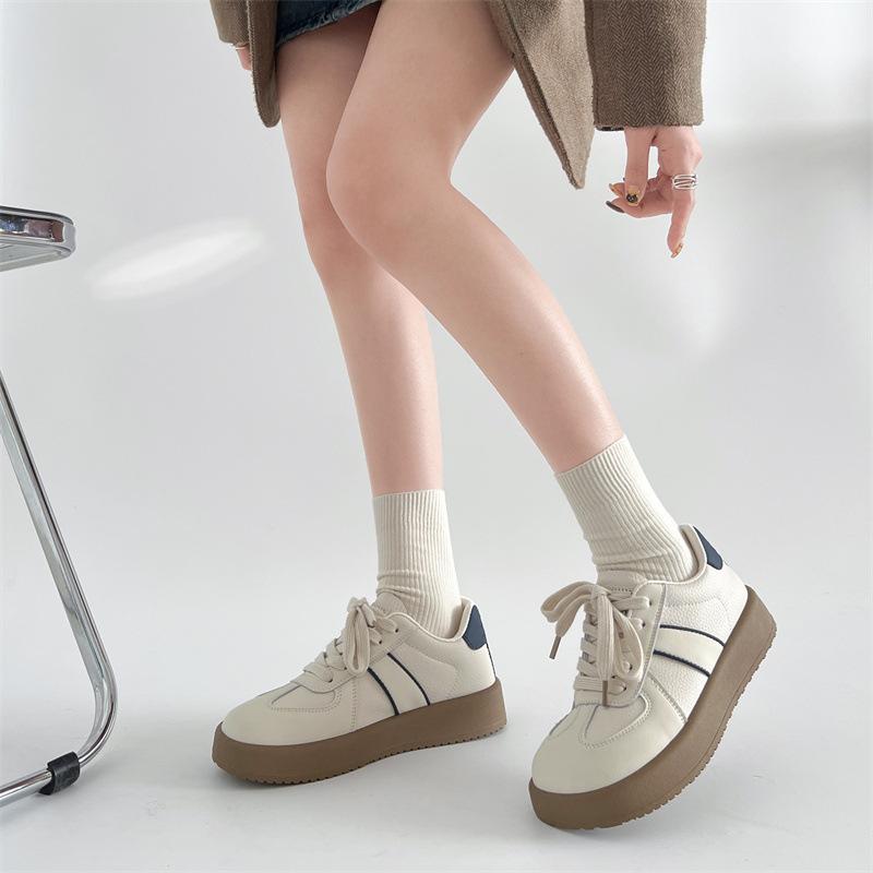 Универсальные студенческие туфли на высокой платформе для поездок на работу, белые туфли для женщин, новинка 2025 года, легкие туфли для отдыха и спорта