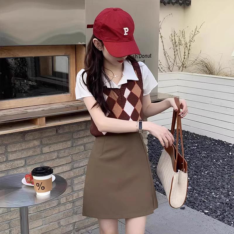 2024 Spring Women's High Waist Slim A-Line Skirt with Fashionable Hip Design and Casual Slit