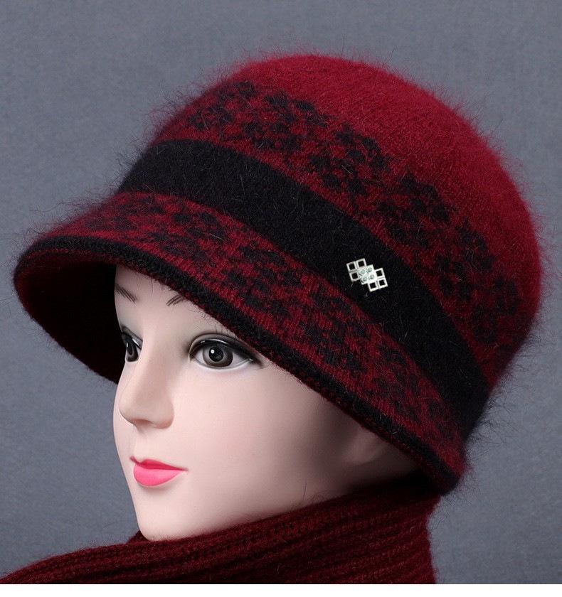 Warm Wool Knit Hat & Scarf Set for Middle-Aged & Elderly Ladies - Thickened Velvet for Autumn & Winter