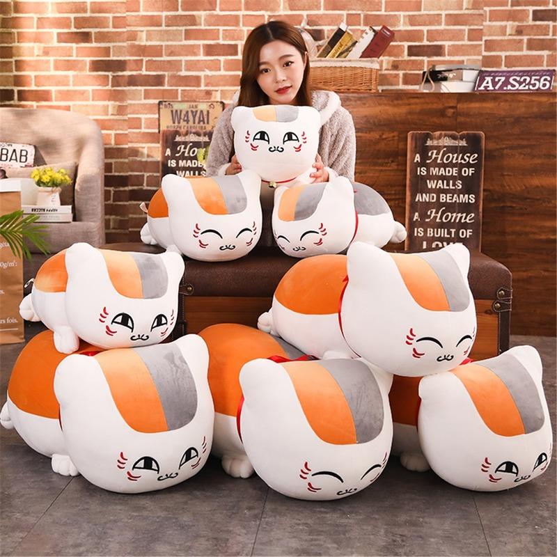 Разнообразие плюшевых подушек для кошек, кукольных игрушек, симпатичных спальных комнат, офисных и автомобильных украшений, кукольных подушек, анимационных подарков