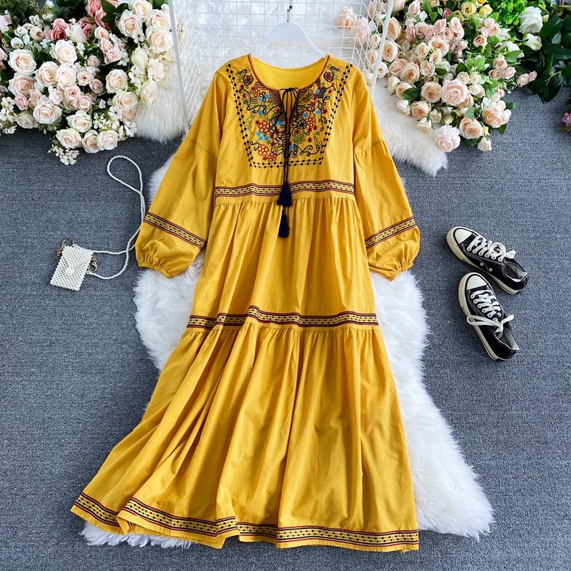Holiday Retro Ethnic Embroidery Dresses Women Vintage V-neck Tassel Lace Up Dress Party Long Sleeve Fashion Long Dress Loose New
