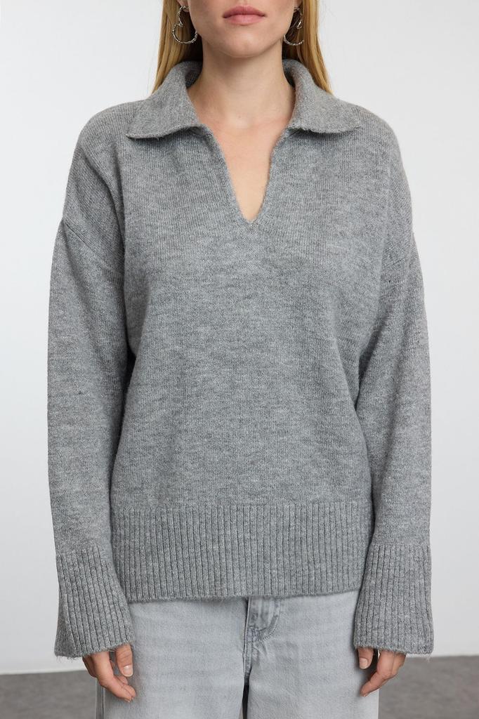 Women's Fashionable Stylish Sweater Pink Woolen Wide Fit Polo Neck Basic Knitwear Sweater