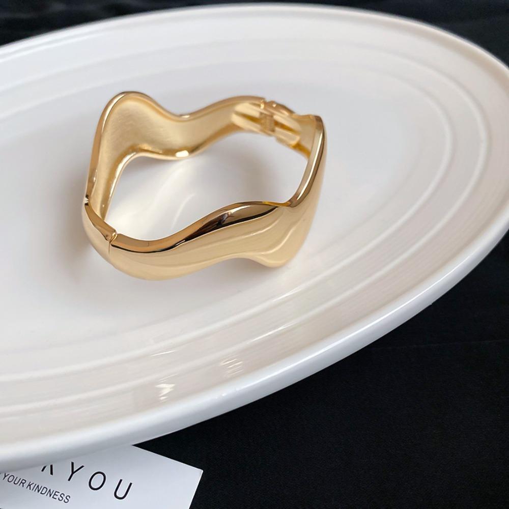 Gold Silver Color Zinc Zinc Alloy Cuff Bangles Europe American Style Exaggerated Bracelet  Gift