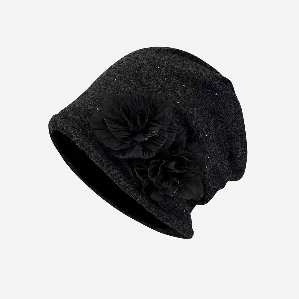 Korean three-dimensional rose flower bag head hat female autumn and winter cold hat warm simple and versatile face small pile hat tide