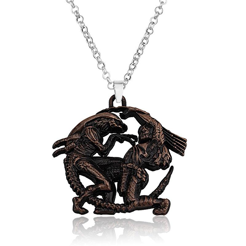 Horror Movie Alien Figure Mask Keychain Predator Head Pendant Keychain Men Jewelry Collier