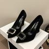 Туфли женские Большие размеры Slip on женские высокие каблукиОфисные туфли-лодочки женские Перламутровые кристаллы Bow Tie Неглубокие танкетки Туфли женские