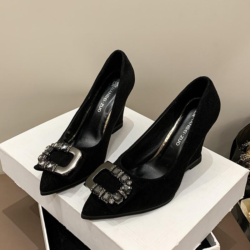 Туфли женские Большие размеры Slip on женские высокие каблукиОфисные туфли-лодочки женские Перламутровые кристаллы Bow Tie Неглубокие танкетки Туфли женские