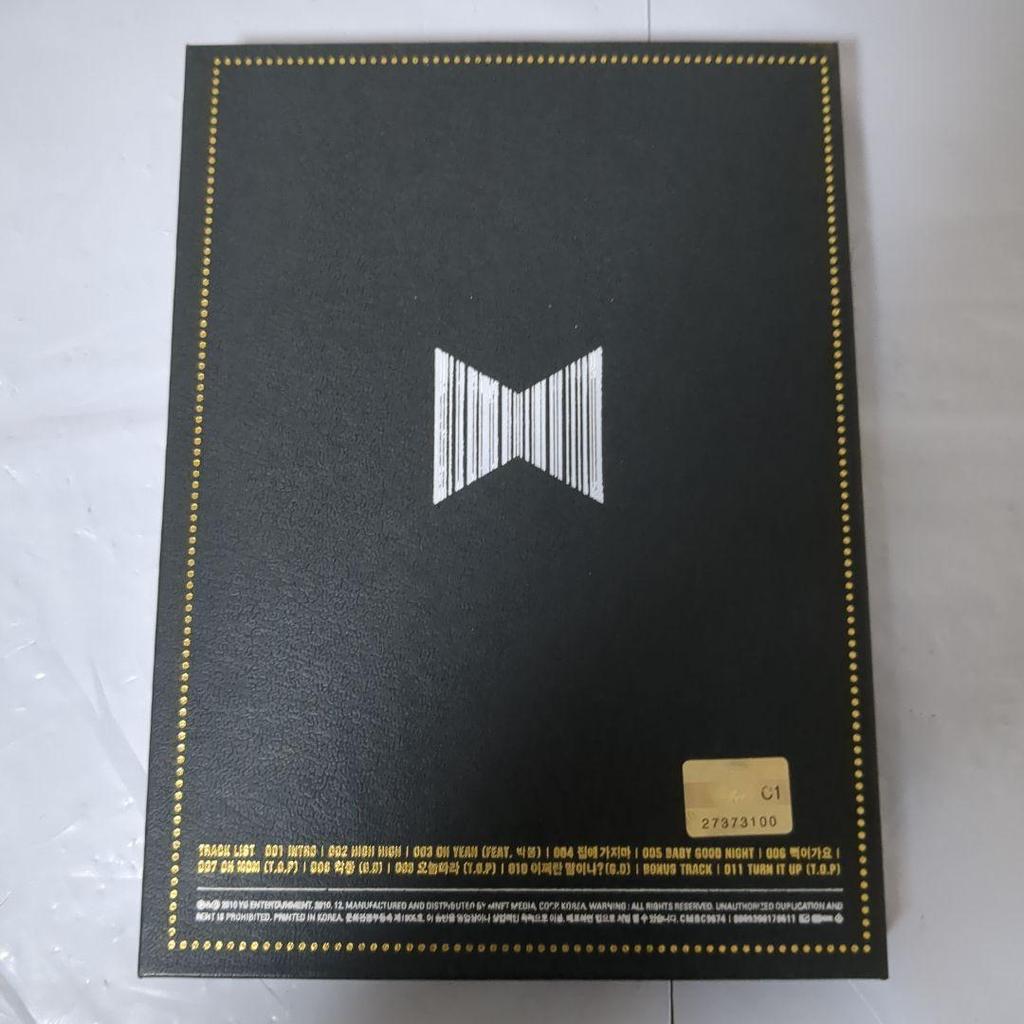 [USED] BIGBANG GD&TOP 1st FIRST ALBUM Gold Card Included