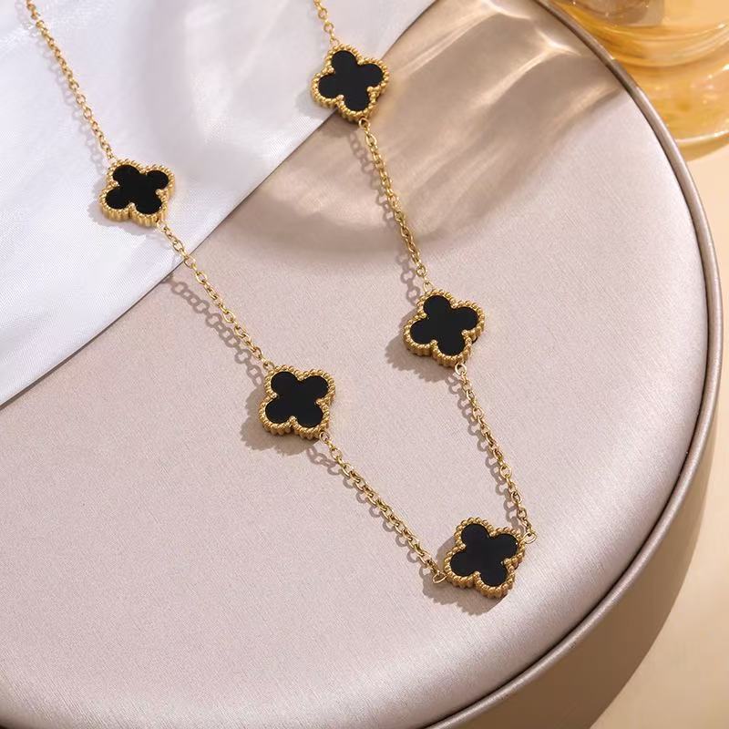 Изысканная 18-каратная титановая сталь не теряет цвет Четырехлистный клевер Двусторонняя перламутровая Пять цветков Ожерелье Цепочка для ключицы женская