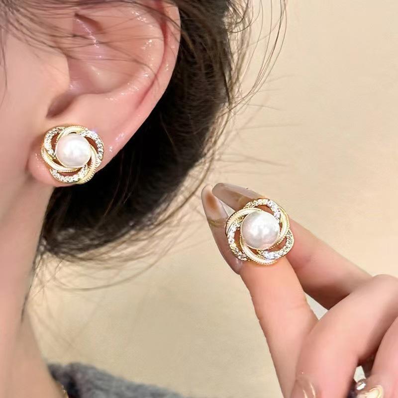 Fashion Elegant Rose Flower Zircon Pearl Ear Studs For Women Luxury Earrings Accessories Gift Trendy Delicate Jewelry AVE