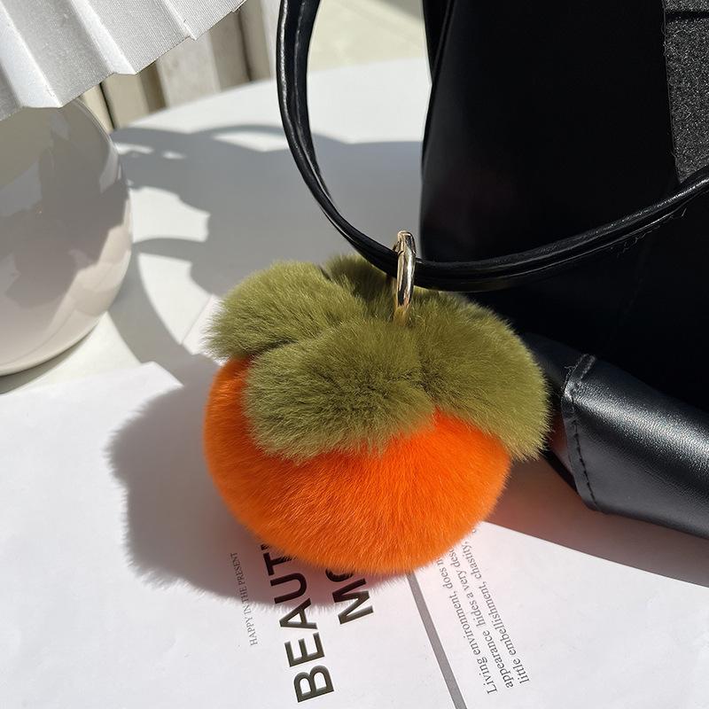 Cute Furry Grape Keychain High Quality Fluffty Fruit Keychain Kawaii Soft Fur Plush Peach Keyring Bag Pendant Custom Accessories