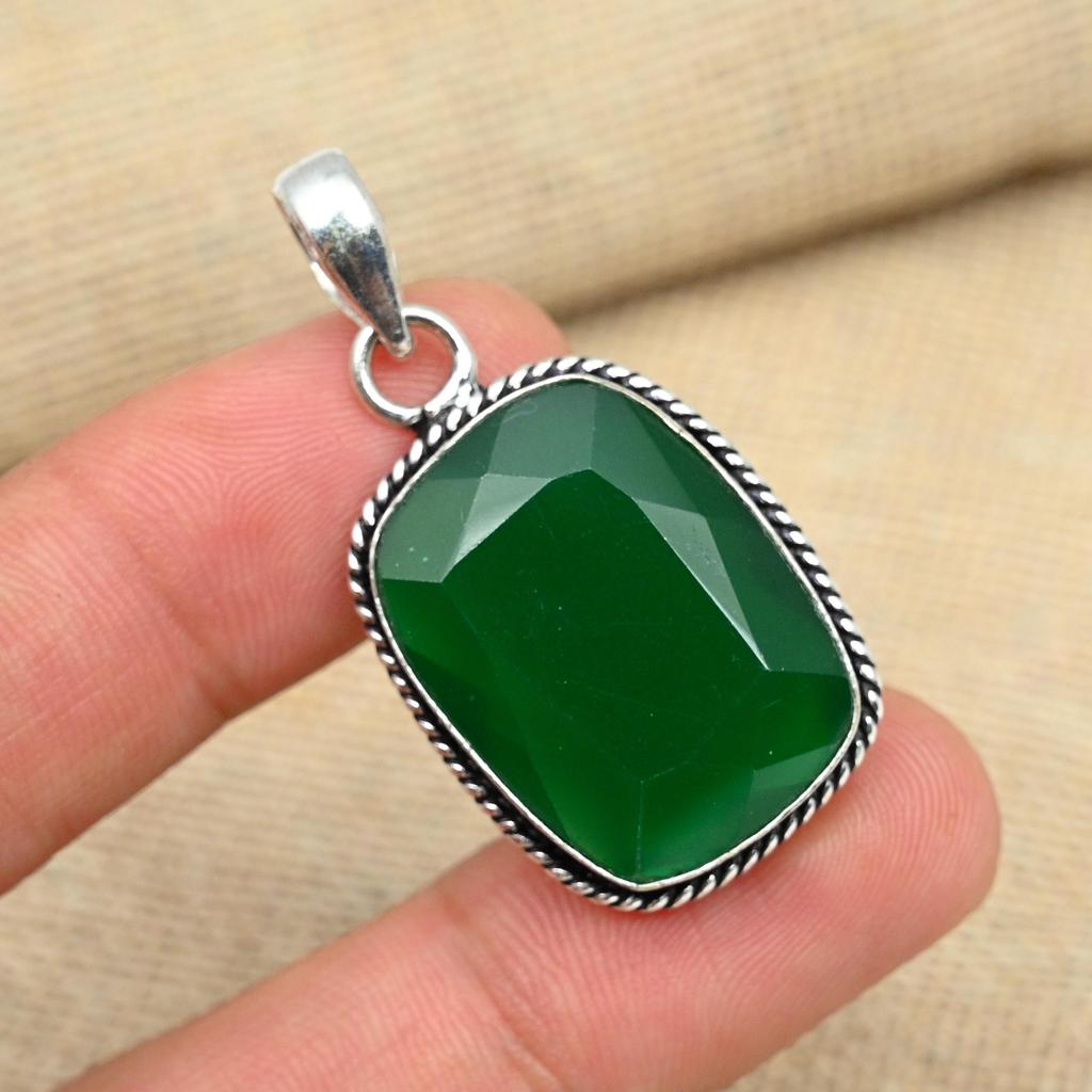 Green Onyx Gorgeous Gemstone 925 Sterling Silver Handmade Pendant Jewelry