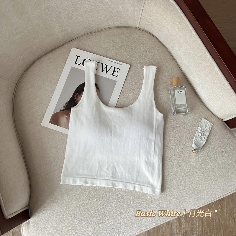 Бесшовная майка с подкладкой на бретелях