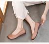 Women Soft Bottom Flat Shoes Vintage Leather Shoes Spring Autumn Comfortable Shallow Mouth Walking Shoes 2024 New Slip On Loafes