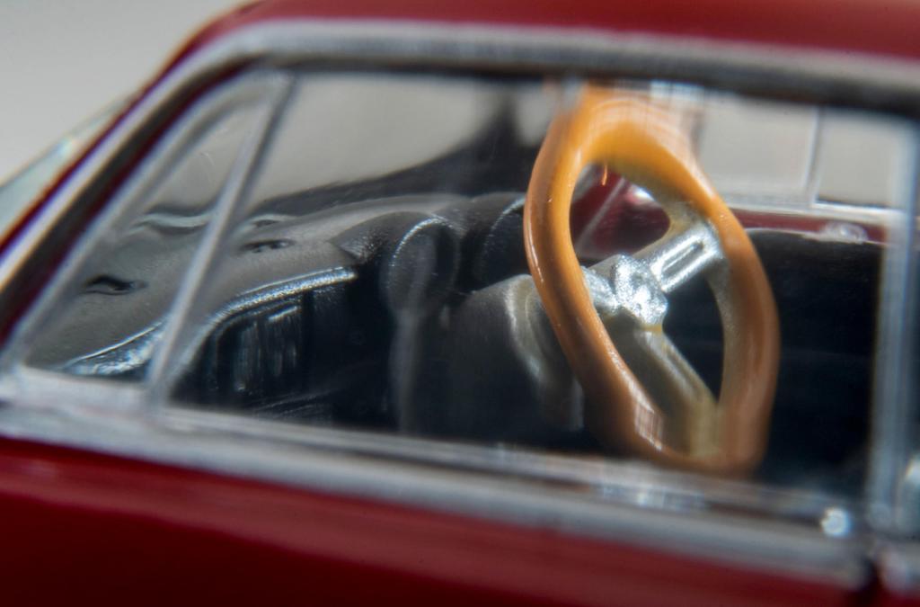 TOMYTEC Tomica Limited Vintage Alfa Romeo GT1600 Junior Completed Product LV-156c (Red)