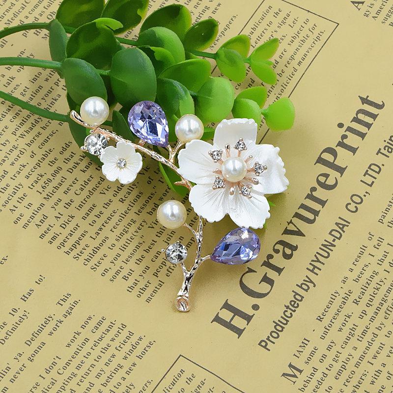 Exquisite Carved Shell Plum Brooch Pin Elegant Women Clothing Accessories Brooches Corsage