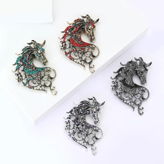 1/4Pcs Retro Style Brooch Sparkling Rhinestones Inlaid Horse Head Design Pin Clothes Hats Bags Badge Horse Year Zodiac Accessories