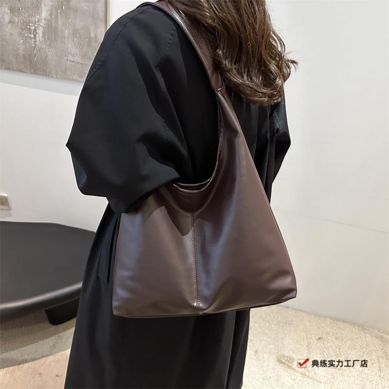 Large-capacity Commuting New Autumn and Winter Popular Solid Color Simple Texture Casual Shoulder Underarm Tote Bag Women