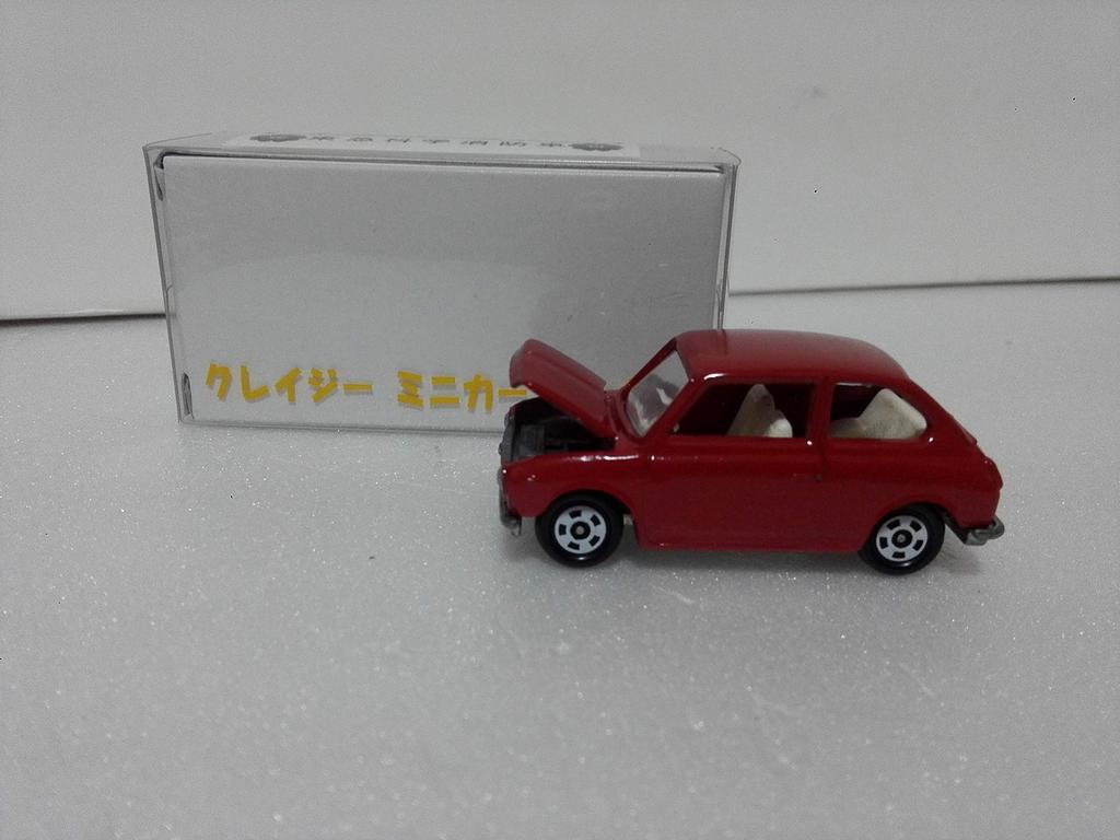 No box, out-of-print Tomica Subaru R2, Made in Japan, Crazy Mini Car Circle, includes case and white box, shipped from Amazon warehouse