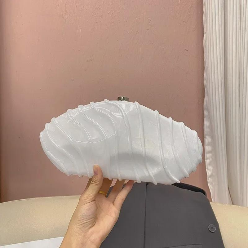 Acrylic Stone Pattern Striped Chain Clutch: Elegant Evening and Messenger Bag for Women