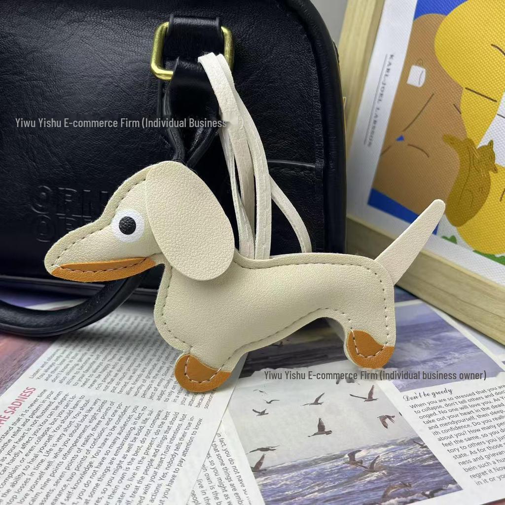 Dachshund Puppy Keychain: Cute Dog Pendant for Bags & Cars - Perfect Creative Gift