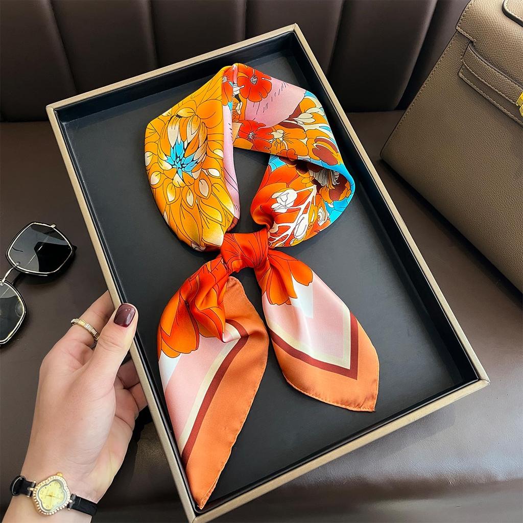 New Floral Print Neck Scarfs Women Elegantly Square Silk Scarf Fashion Hijab Female Neckerchief Summer Shawls Bag Ribbon Foulard