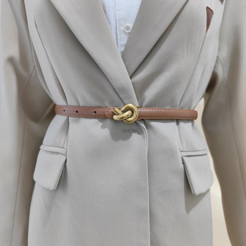 Waist Leather Handmade Belt For Women With Alloy Fastener For Trendy Casual Wear