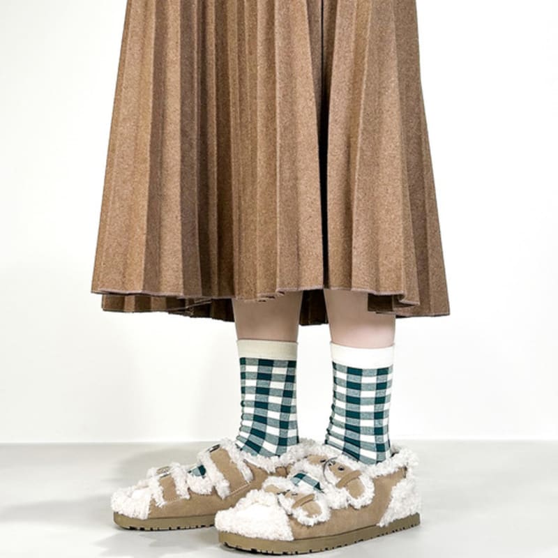 ЖЕЛТЫЕ НОСКИ ЛИНИЯ ПРОВЕРКА ЗЕЛЕНЫЙ