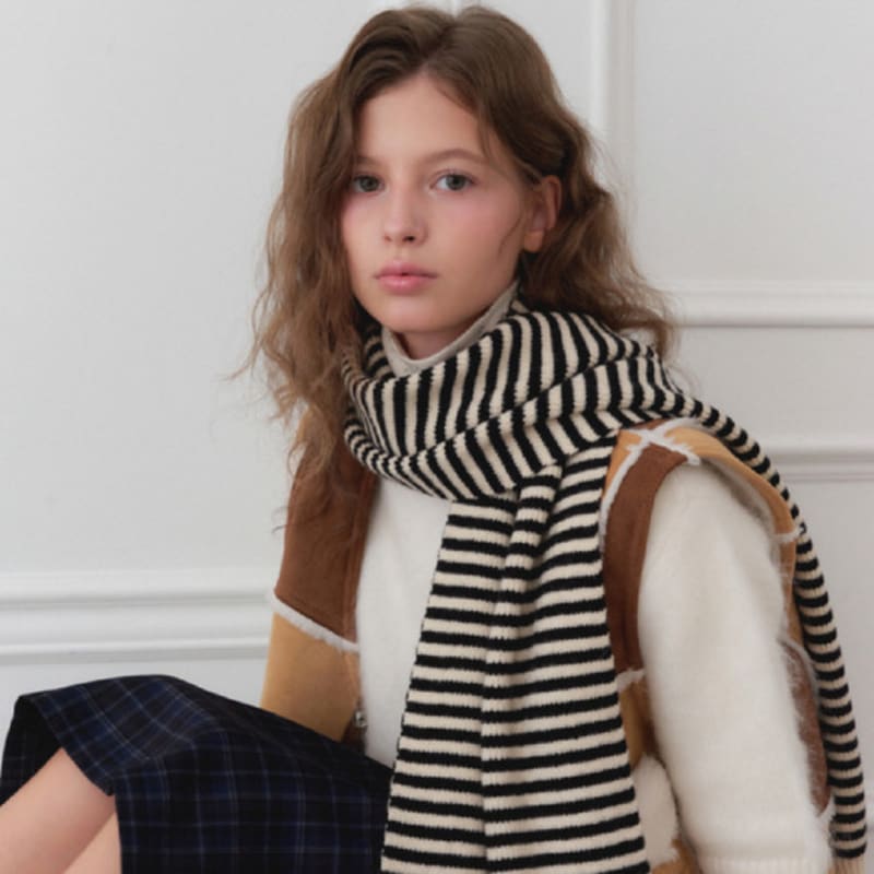 RENNYRENNIE STRAW STRIPE MUFFLER - Choose 1 of 4 Striped Mufflers