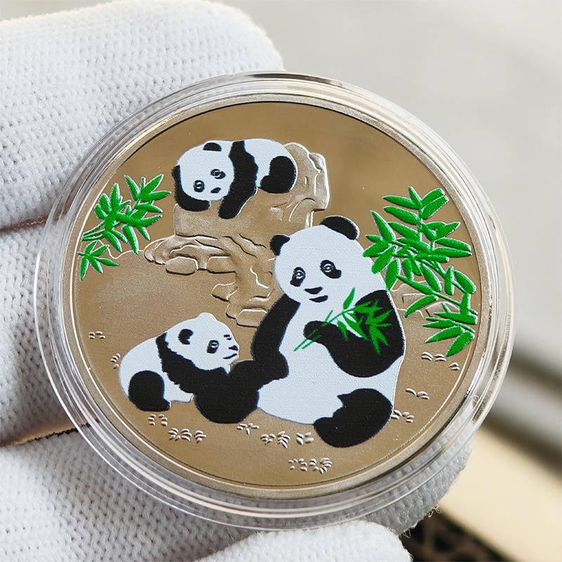 Colorful Three Panda Commemorative Badge, Metal Color Printing Panda Zoo Commemorative Coin, Cartoon Relief Tourism Commemorative