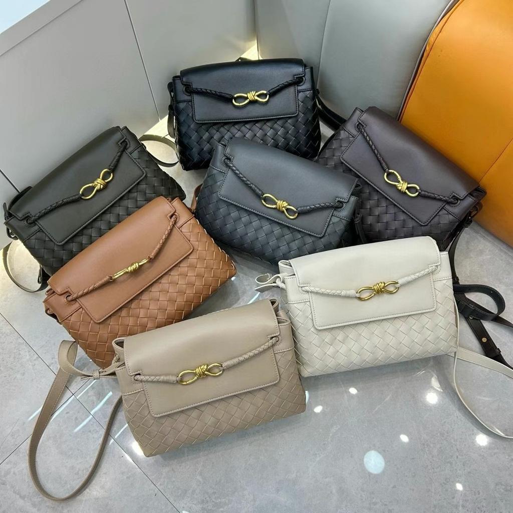 2025 Early New Hot Woven Bag Niche Design Versatile Shoulder Bag Simple Crossbody Commuting Bag