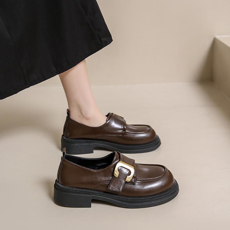 Маленькие кожаные туфли женские 2024 весна и осень новые британские ретро черные универсальные однопедальные туфли на платформе женские