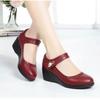 High-quality Real Soft Leather Soft-soled Mother Small Leather Shoes 2024 Spring and Autumn New Soft-soled Non-slip Slope Heel Middle-aged and Elderly