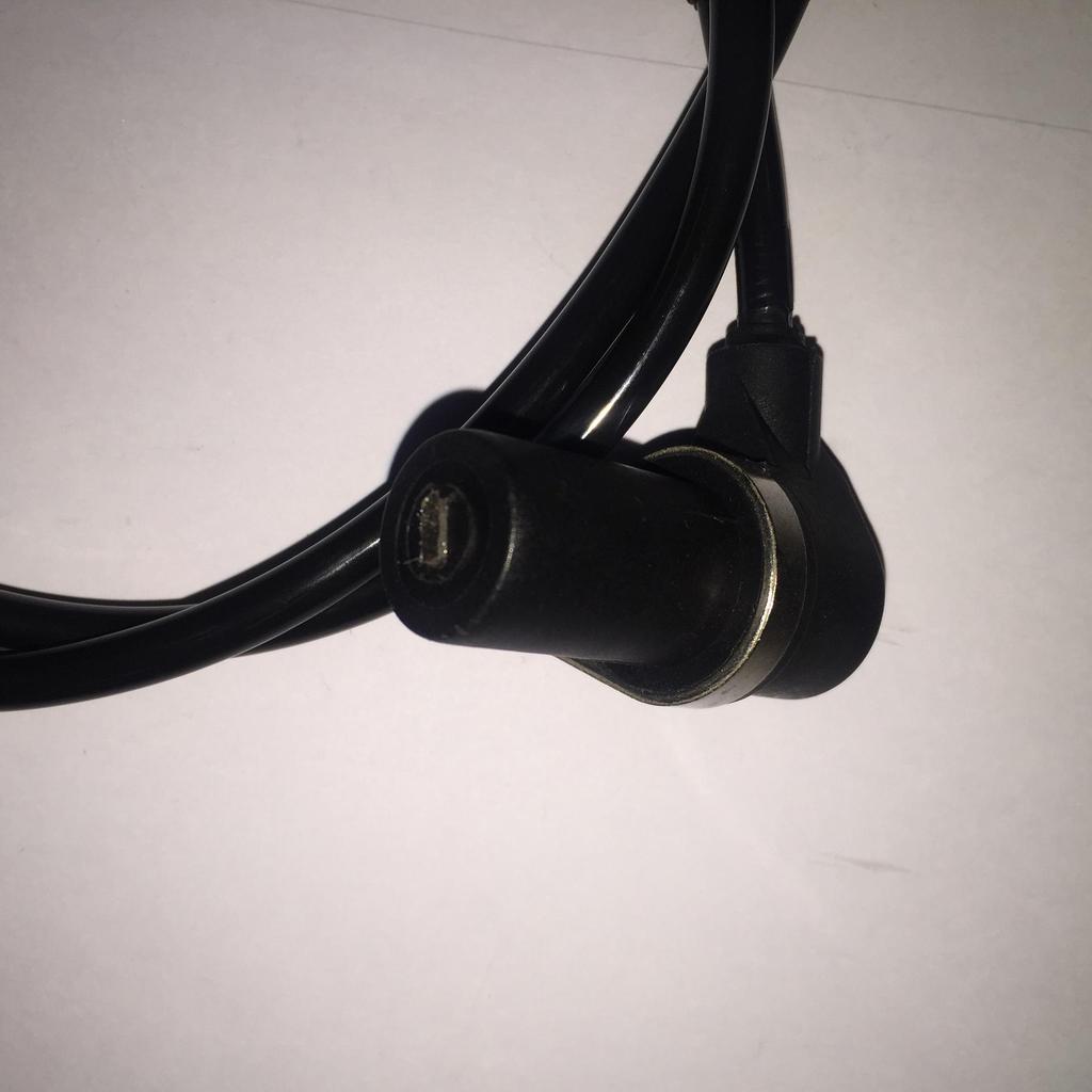 Mercedes-Benz E300 ABS Wheel Speed Sensor 2105400617