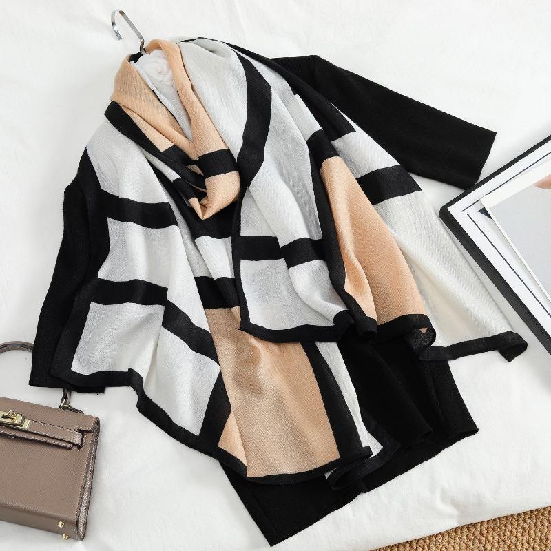 New Contrasting Colors Geometric Pattern Velvet Women's Scarf Autumn and Winter Warm Thin Large Shawl Scarf Scarf Dual-purpose