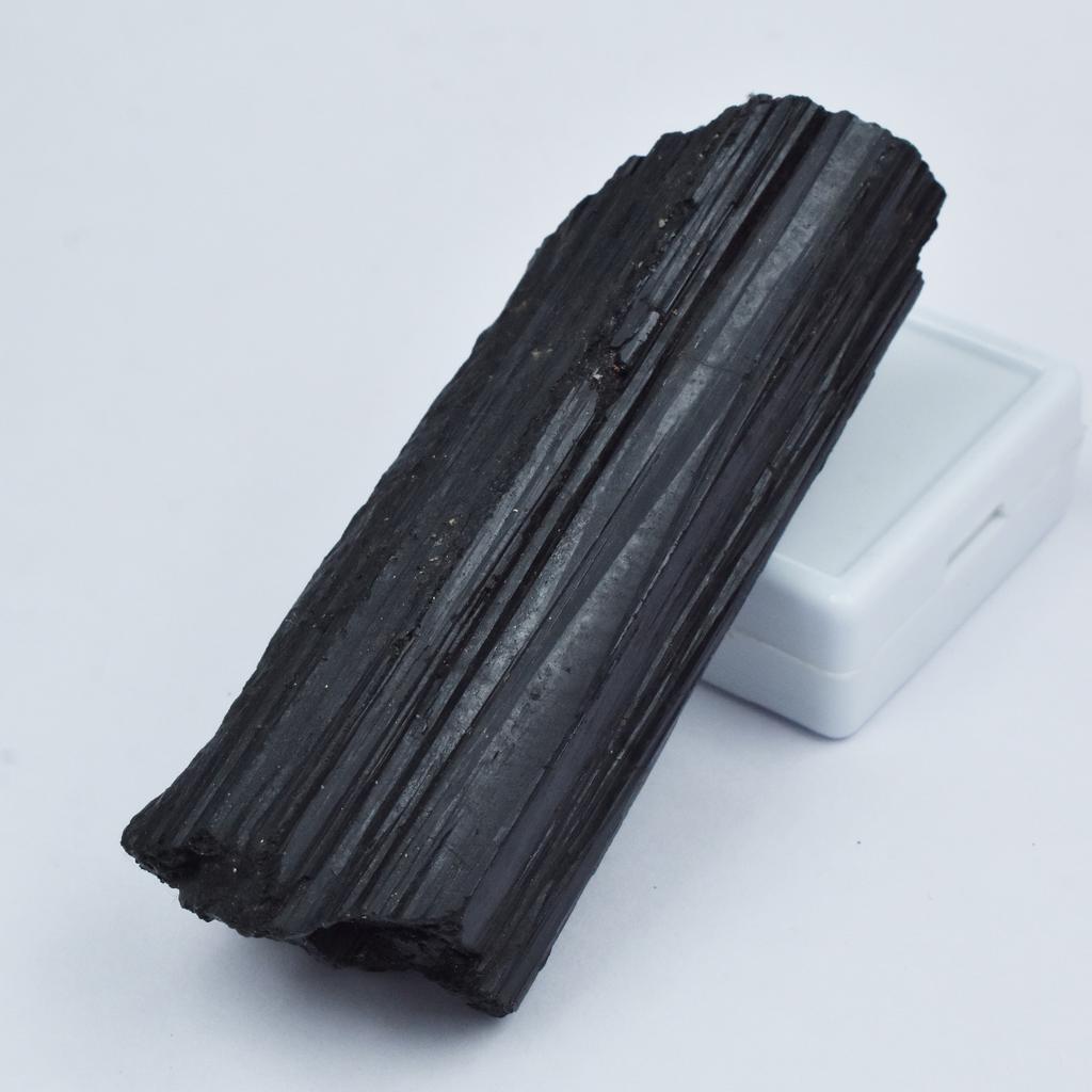 100% Natural Uncut Raw Rough 738.35 Ct Black Tourmaline   Loose Gemstone