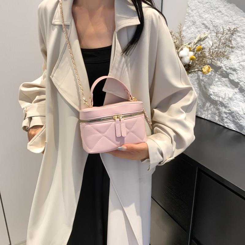 Модная личность. Популярная в этом году красивая маленькая сумка для женщин. Весна и лето. Новая модная сумка через плечо. Ручная сумка-ведро.