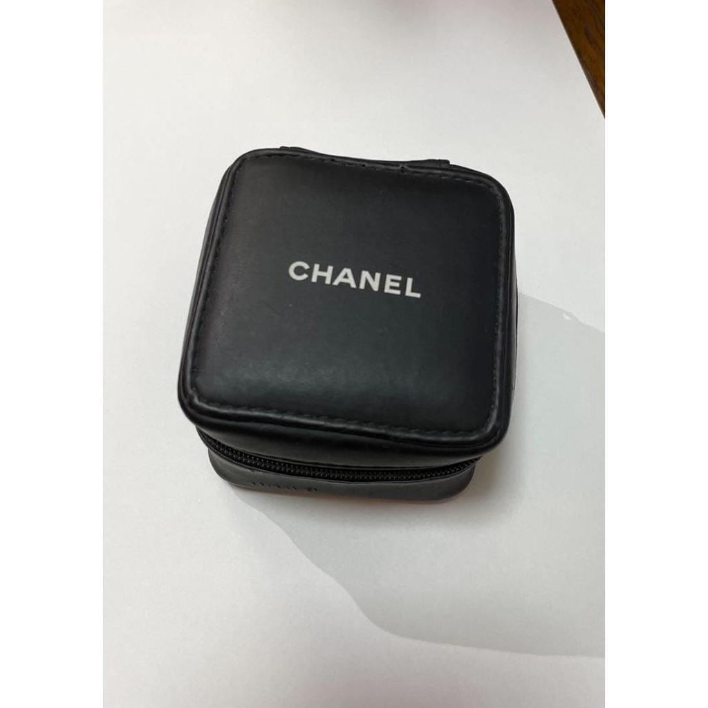 Б/у футляр для часов CHANEL CHANEL футляр для часов дорожный чехол черный