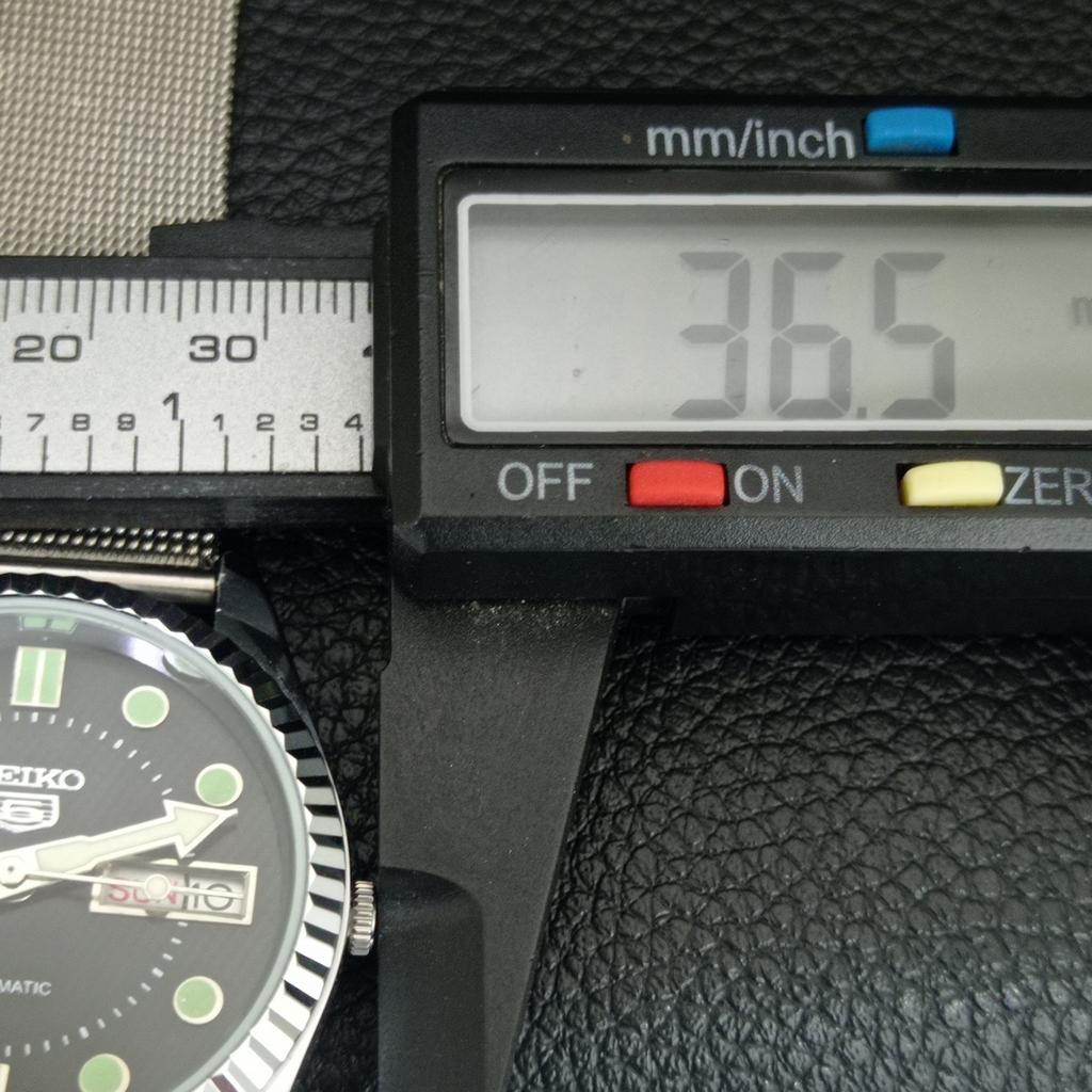 ОТРЕМОНТИРОВАННЫЕ ВИНТАЖНЫЕ МУЖСКИЕ АВТОМАТИЧЕСКИЕ ЧАСЫ SEIKO 5 ЯПОНИЯ ЧЕРНЫЙ ЦИФЕРБЛАТ a444298-1