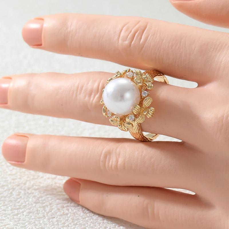 Classic Inlaid Imitation Pearl CZ Women's Ring Vintage Gold Color Hand Carving Flower Daily Wear Party Jewelry Anniversary Gift