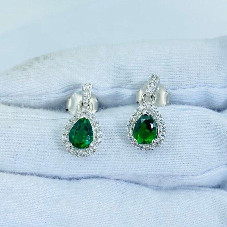 Серьги-подвески и капли из серебра с грушевидным изумрудом Серьги-подвески с камнями по месяцу рождения Минималистичные серьги