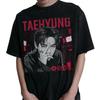2026 BTS V Летняя Мода Трендовая Футболка Мужская Женская Винтажный Топ Поза Ким Тэхёна Ретро 90-х Рубашка, Подарки для Фаната Хип-Хоп Уличная Одежда Оверсайз Футболка