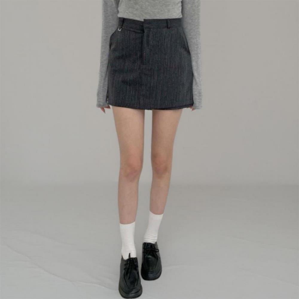 New Arrivals Open Run Women Mini Skirt Pants With Classic Stripe And Metal Buckl