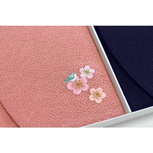 Chirimen Reiwa Embroidered Gold Envelope Fukusa Set (Plum/Orchid)