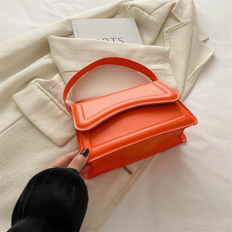 2024 летняя новая женская сумка модная сумка через плечо повседневная сумка косая сумка популярная простая маленькая квадратная сумка женская