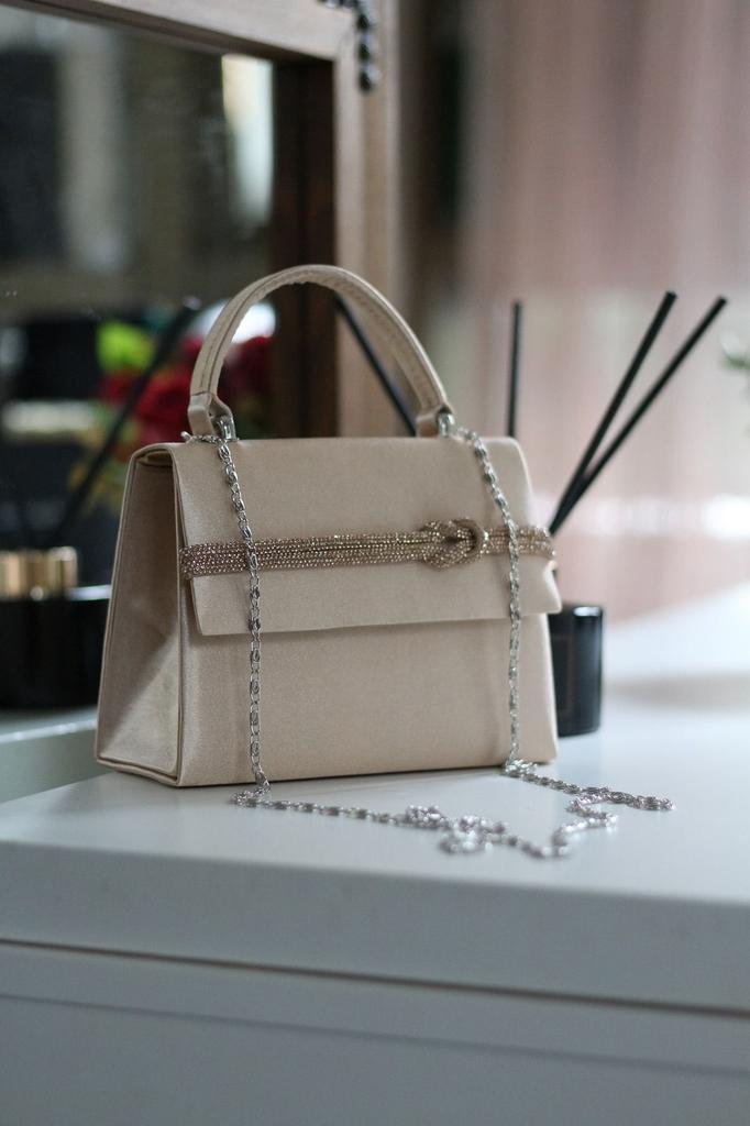 Women's Stylish and Useful Evening Dress Bag Women's Satin Beige Stone Stripe Detailed Evening Dress Shoulder Bag