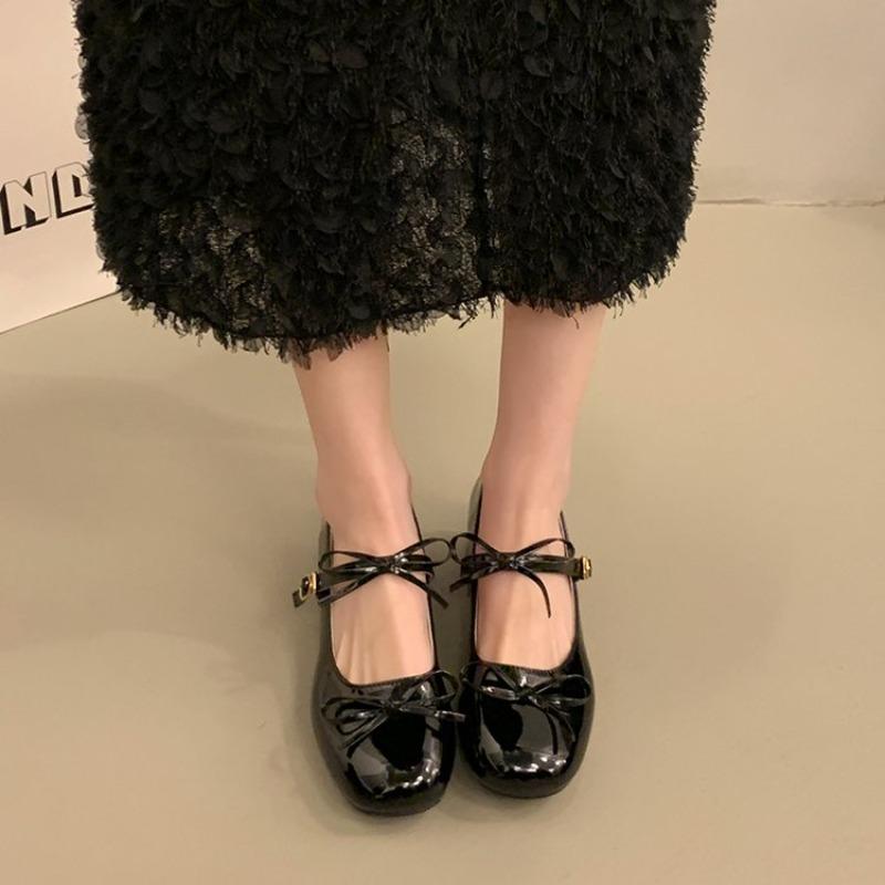 Туфли женские черные на плоской подошве женская обувь мокасины с мехом оксфорды повседневные кроссовки квадратный носок новое платье слипоны кожа