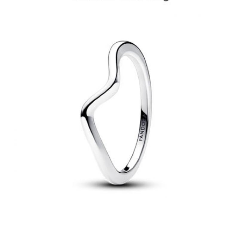 Pandora Polished Wave Ring 193095c00
