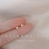 Серебряные мини-серьги в форме сердца с цирконием S925 - изящные корейские серьги-гвоздики для женщин