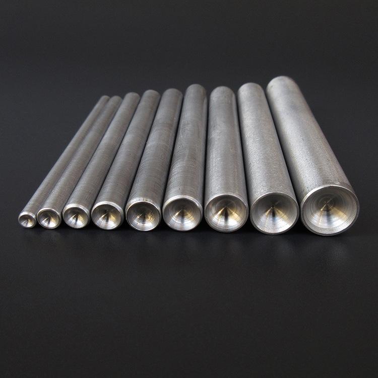 Инструмент для пробивки гвоздя-заклепки с грибовидной головкой для ручной установки